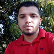 Ingeniero ambiental que imparte clases de matemáticas, algebra y física a estudiantes de todas la edades